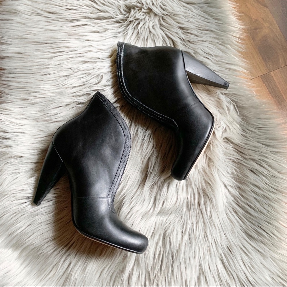 Seychelles Black Studded Open Front Booties 8.5
